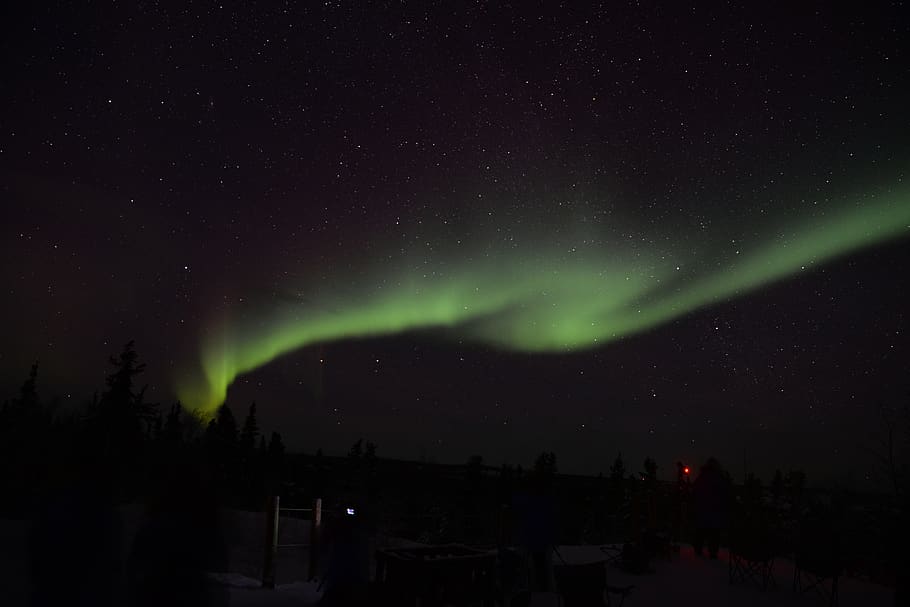 Canada, Yellowknife, noapte, stea - spațiu, cer, frumusețe în natură, spaţiu, astronomie, scenice - natura, Culoarea verde, o scenă liniștită, liniște, natură, idilic, nici o persoana, fenomen natural, maiestuos, dramatic cer, galaxie, siluetă, în aer liber, iluminat, calea Lactee, putere în natură, 5K