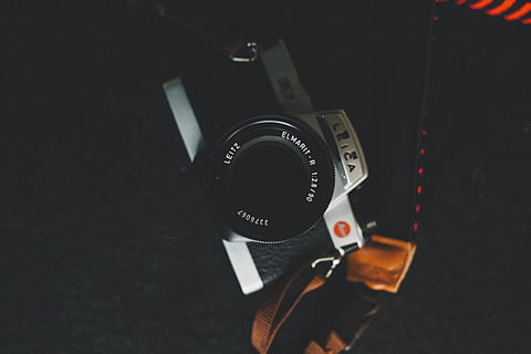 gris, negre, càmera leica dslr, superfície, fons, càmera, primer pla, fosc, a l'interior, instrument, lent, fotografia, estil, tecnologia, vintage, zoom, temes de fotografia, cap gent, natura morta, equip fotogràfic, càmera - equip fotogràfic, tir de l'estudi, vista d’angle alt, càmera digital, fons negre, equipament, cultura i entreteniment artístic, color negre, nombre, lent - instrument òptic, estil retro, equipament elèctric, 5K, CC0, domini públic, lliure de regalies