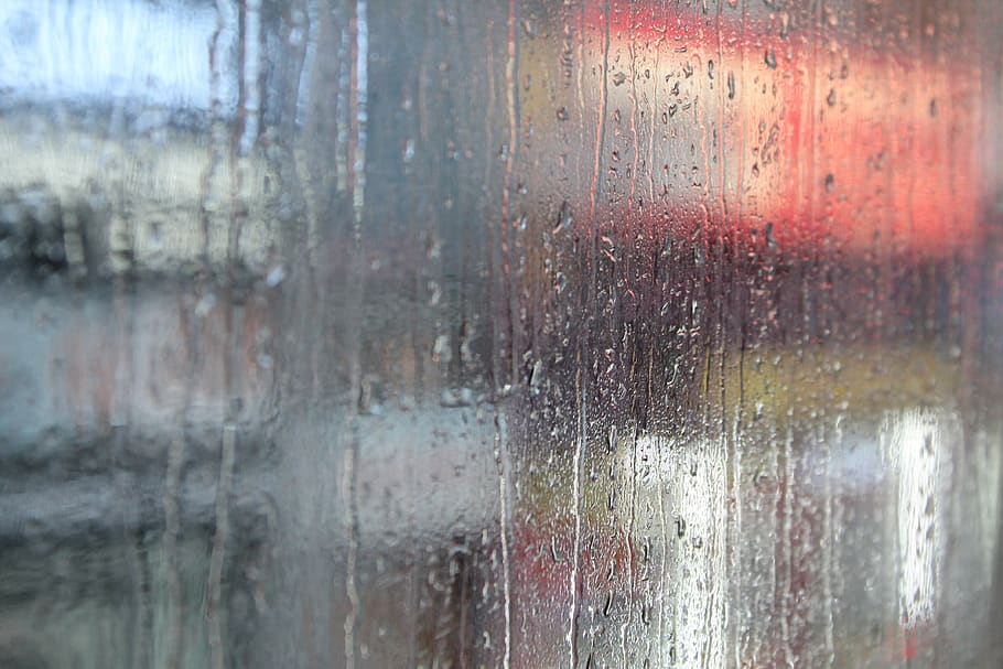 tidsforskydning, våd, fuld ramme, vindue, baggrunde, dråbe, regn, ingen mennesker, glas - materiale, tæt på, vand, tekstureret, mønster, indendørs, gennemsigtig, metal, regndråbe, dag, kondensation, regntiden, tekstureret effekt, glas, sølvfarvet, 4K