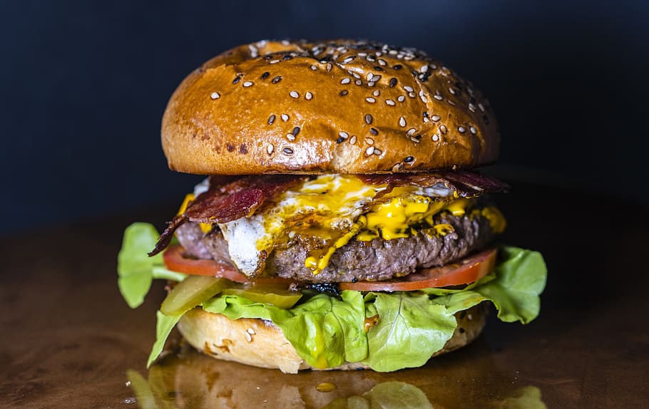 patty burger, jídlo, Fast Food, jídlo a pití, sendvič, nezdravé stravování, hamburger, studio shot, zeleniny, drdol, maso, listový salát, připraven jíst, nikdo, uvnitř, chléb, svěžest, červené maso, detail, černé pozadí, vyndat jídlo, hovězí, cheeseburger, 5K