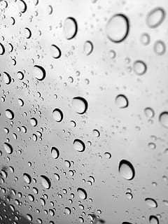 Wassertropfen, fallen, nass, Wasser, Hintergründe, Glas - Material, Regen, Vollbild, Fenster, Nahansicht, keine Leute, transparent, Natur, Regentropfen, drinnen, Fokus auf den Vordergrund, Tag, Muster, Glas, Regenzeit, Struktureffekt, Reinheit, 2K, CC0, gemeinfrei, lizenzfrei