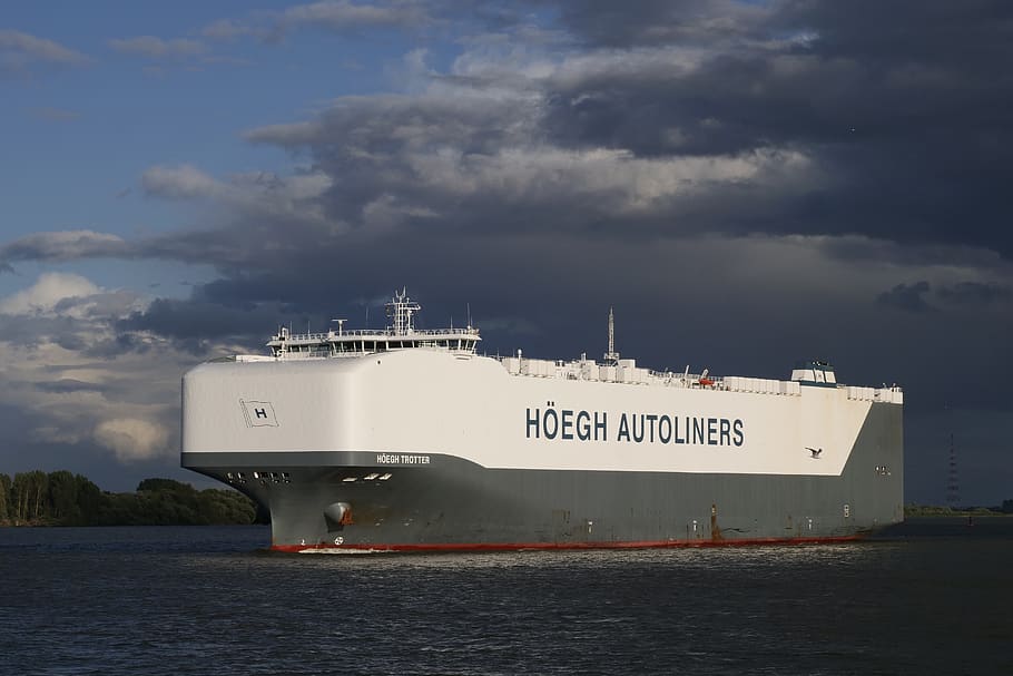 núvols, camps de núvols, línia de turbulències, autotransportador, abendstimmung, cel, atmosfèric, humor, vespre, cel de la nit, elbe, núvol - cel, aigua, vaixell nàutic, manera de transport, transport, vaixell, naturalesa, mar, davant del mar, text, a l'aire lliure, cap gent, Enviament, dia, negocis, indústria, guió occidental, transport de mercaderies, embarcacions de passatgers, creuer, 5K