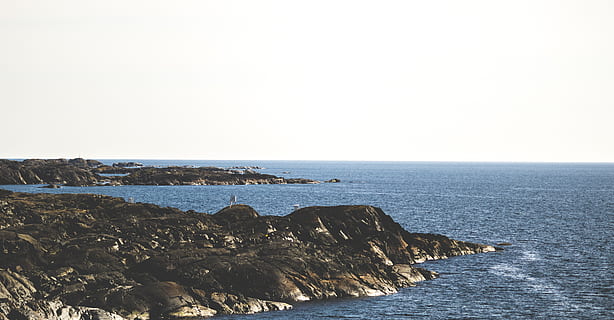 landskapsfotografi, kropp, vann, Strand, lys, skyer, kyst, dagslys, horisont, landskap, natur, hav, bergarter, scenisk, Seascape, strandlinjen, himmel, naturskjønnhet - natur, horisont over vann, skjønnhet i naturen, stein, rock-objekt, fast, ro, rolig scene, land, kopiere plass, ingen folk, klar himmel, klippe, utendørs, steinete kystlinje, erodert, 5K, CC0, offentlig domene, opphavsrett gratis