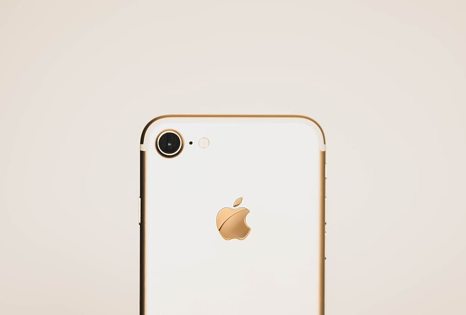 iphone daurat 8, còpia espai, a l'interior, cap gent, tecnologia, tir de l'estudi, primer pla, connexió, comunicació, control, sol objecte, senzillesa, Color blanc, electricitat, en blanc, forma, groc, fons blanc, tecnologia sense fils, tallar, cultura i entreteniment artístic, 2K