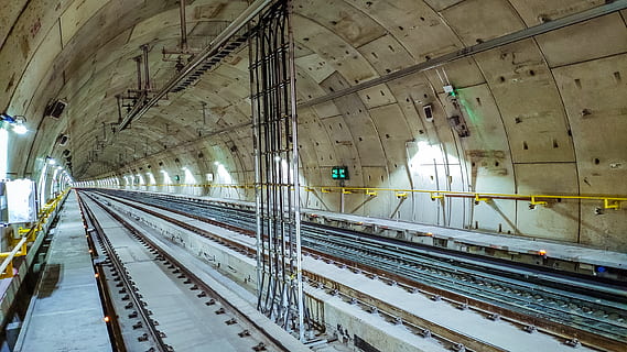 tren trafo merkezi, raylı ulaşım, Izlemek, demiryolu yolu, taşımacılık, mimari, içeriye, toplu taşıma, ulaşım modu, yapılı yapı, insansız, demiryolu istasyonu, gün, aydınlatılmış, azalan perspektif, seyahat, demiryolu istasyonu platformu, terkedilmiş, tavan, eski, 2K, CC0, kamu malı, telif ücretsiz