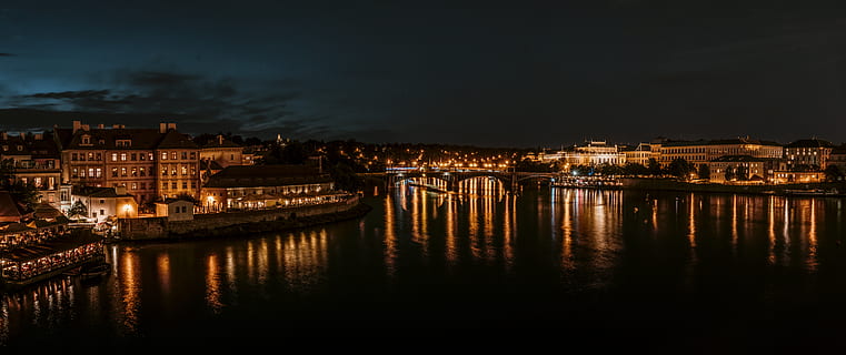 Praha, most, světla, pohled, odrazy, voda, Krásná, Moldova, město, architektura, svítí, stavba, noc, exteriér budovy, řeka, most - mužská konstrukce, spojení, odraz, nikdo, nebe, mrak - nebe, Příroda, přeprava, budova, panoráma města, obloukový most, 8K, CC0, veřejná doména, bez autorských práv