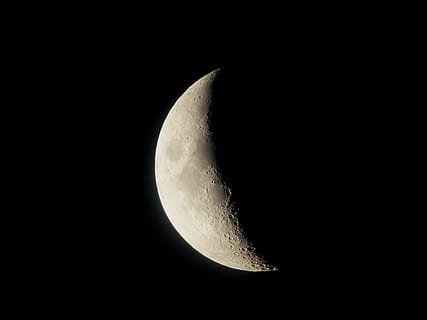 meia-lua, astronomia, lua, noite, ao ar livre, espaço sideral, espaço, universo, céu, lua crescente, cratera, lunar, detalhe, Sombrio, Preto, leve, sombra, fechar-se, astrofotografia, cinzento, lua planetária, superfície da lua, beleza na natureza, copie o espaço, tranquilidade, visão de baixo ângulo, scenics - natureza, ninguém, cena tranquila, natureza, idílico, céu limpo, crescente, espaço e astronomia, astrologia, luar, eclipse, 4K, CC0, domínio público, royalty free