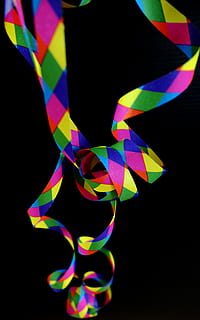 carnaval, streamer, festa, confeti, decoració, cap d'any, estúpid, articles de festa, celebra, anellat, colorit, celebració, partyaritkel, multicolor, fons negre, tir de l'estudi, primer pla, cap gent, patró, forma, resum, il·luminat, a l'interior, disseny, llum - fenomen natural, forma geomètrica, espectre, reflexió, creativitat, naturalesa, brillant, fragilitat, arc de Sant Martí, 4K, CC0, domini públic, lliure de regalies