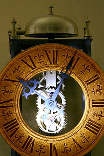 antiguo, cita, reloj, cuenta regresiva, fecha tope, marcar, elegante, oro, horas, medianoche, minutos, numerales, paso, punteros, presión, romano, segundo, brillante, hora, doce, vendimia, viento, , adentro, nadie, de cerca, la cara del reloj, número, minutero, Números romanos, arquitectura, pared - característica de la construcción, foto de estudio, estilo retro, circulo, iluminado, el pasado, historia, florido, reloj de pared, 2K, CC0, dominio público, libre de derechos