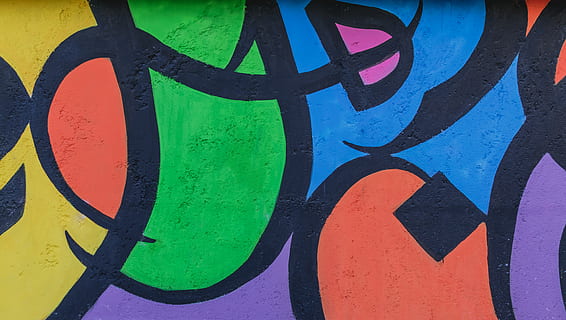 moniväriset graffitit, monivärinen, taide ja käsityö, graffiti, luovuus, ei ihmisiä, lähikuva, seinänrakennusominaisuus, katutaide, kuvio, koko kehys, maali-, musta väri, taustat, punainen, spray-maali, sininen, vihreä väri, päivä, arkkitehtuuri, violetti, 4K, CC0, public domain, rojaltivapaa