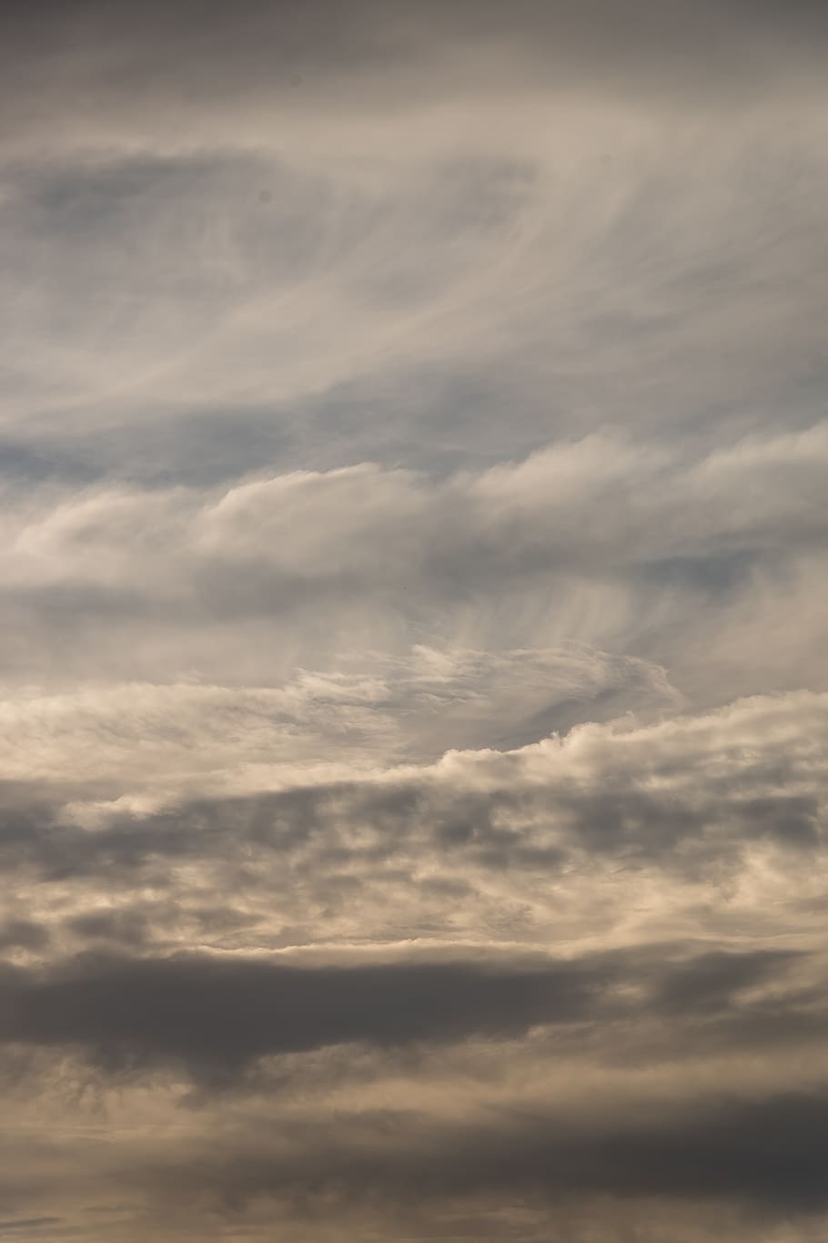 bulutlar, beyaz, gri, cloudscape, narin, katmanlar, Desen, gökyüzü, arka fon, bulut - gökyüzü, doğada güzellik, manzaralar - doğa, düşük açılı görünüş, huzur, insansız, sakin sahne, doğa, arka, açık havada, pastoral, gün, bütün çerçeve, dramatik gökyüzü, çevre, bulutlu, gün batımı, meteoroloji, bir tutam, 2K
