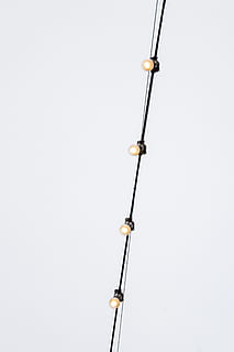 luz de cadena negra, energía, equipo, colgando, bombillas, luces, línea, al aire libre, líneas eléctricas, luces de cadena, cable, cables, copia espacio, foto de estudio, adentro, agudo, Fondo blanco, suministros médicos, nadie, salud y medicina, aguja, separar, jeringuilla, solo objeto, de cerca, ocupación, actividad, proteccion, la seguridad, inyectando, cuidado, 4K, CC0, dominio público, libre de derechos