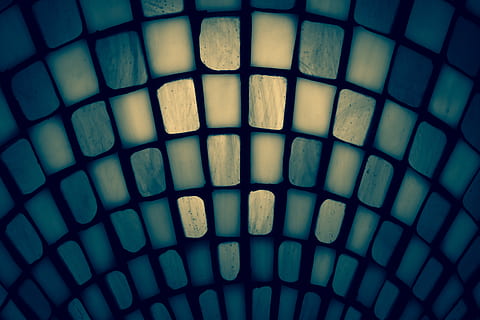 hardware, computer, computer hardware, computer tastatur, elektronik, tastatur, lys, sti, gangbro, struktur, lampe, vindue, væg, dis, gitter, linjer, fliser, flise, keramik, kunst, fuld ramme, baggrunde, mønster, indendørs, ingen mennesker, tæt på, form, belyst, geometrisk form, gentagelse, design, tekstureret, belysningsudstyr, lys - naturligt fænomen, cirkel, arkitektur, glødende, nat, bygget struktur, 5K, CC0, offentligt domæne, royaltyfrie