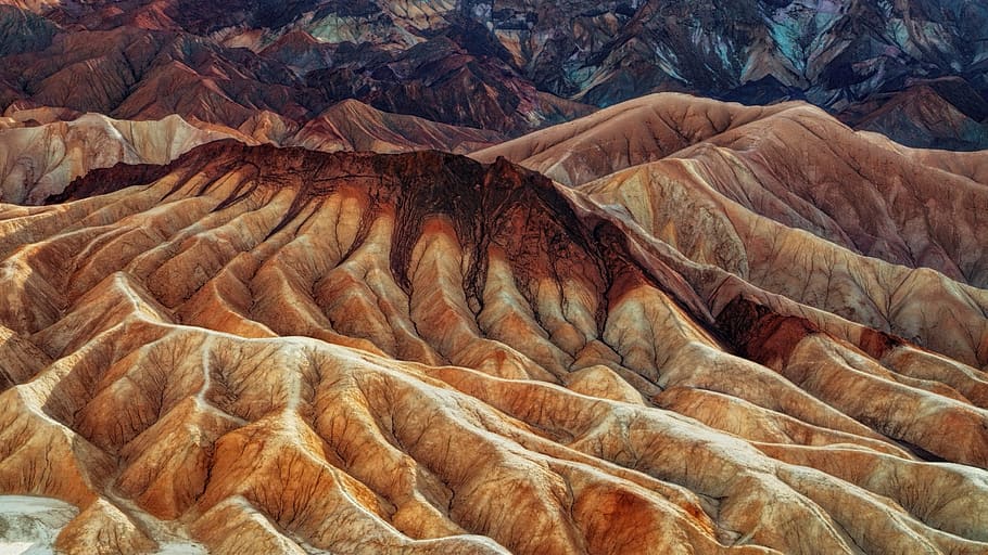 muntanya, muntanya alta, núvol, cel, cim, cresta, paisatge, naturalesa, vall, viatjar, vista, escenics - natura, medi ambient, bellesa a la natura, geologia, cap gent, geografia física, rock, fons, rock - object, terra, destinacions de viatge, formació de roca, tranquil·litat, sòlid, dia, Serra, escena no urbana, a l'aire lliure, erosionat, clima, clima àrid, 2K
