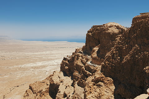 Izrael, masada, nebe, krása v přírodě, scenics - příroda, Skalní formace, klid, klidné scény, Skála, Příroda, rock - objekt, mimoměstské scény, pevný, přistát, čisté nebe, fyzická geografie, den, modrý, nikdo, slunečního světla, geologie, klimatu, suché podnebí, venku, erodoval, formace, 4K, CC0, veřejná doména, bez autorských práv