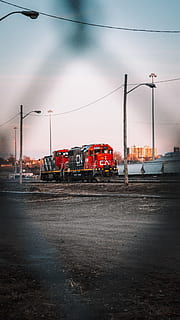 rødt tog, køretøj, transportmidler, tog, asfalt, togspor, jernbane, lokomotiv, hd wallpapers, Canada, cn rail, jernbanespor, person, human, vej, talte, maskine, by-, kvarter, himmel, transportform, jernbanetransport, natur, ingen mennesker, kabel, tog - køretøj, offentlig transport, land køretøj, spore, dag, elektricitet, godstransport, by, gade, udendørs, arkitektur, shunting yard, 5K, CC0, offentligt domæne, royaltyfrie