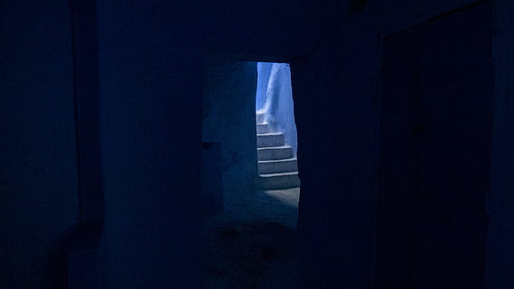 porta aperta, spaventoso, architettura, in casa, buio, paura, orrore, Entrata, porta, mistero, nessuno, luce - fenomeno naturale, costruzione, struttura costruita, finestra, stanza domestica, scala, tenda, notte, 4K, CC0, dominio pubblico, privo di copyright