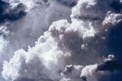 cielo, nuvole, nuvola - cielo, sfondi, Cloudscape, atmosfera, cielo drammatico, tempesta, ambiente, nuvoloso, vento, bellezza nella natura, nuvola temporalesca, cumulonembo, natura, nessuno, scenics - natura, temporale, pioggia, all'aperto, clima, astratto, sfondi astratti, buio, meteorologia, morbidezza, infausto, luminosa, 2K, CC0, dominio pubblico, privo di copyright