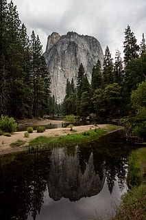 corp, apă, Munte, timpul zilei, râu, reflecţie, curent, copaci, malul râului, tapet, Imagini de fundal pentru iPhone, iphone backgrounds, ecran de blocare fundal, yosemite, vârf, stâncă, verde, noros, pădure, vale, granit, parc național, lac, copac, frumusețe în natură, plantă, cer, liniște, scenice - natura, o scenă liniștită, natură, nor - cer, malul mării, scenă non-urbană, nici o persoana, creştere, zi, în aer liber, formare, 5K, CC0, domeniu public, fără drepturi de autor