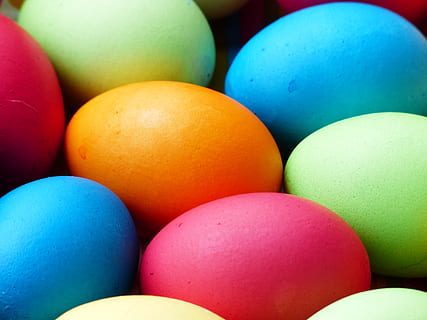 selektiv, fokus fotografie, Eier in verschiedenen Farben, Ostern, Eier, Ei, mehrfarbig, Lebensmittel, Essen und Trinken, Osterei, keine Leute, Feier, Gruppe von Objekten, Urlaub, Nahansicht, Vollbild, große gruppe von gegenständen, Stillleben, Wahl, drinnen, Variation, Kunst und Handwerk, Hintergründe, 4K, CC0, gemeinfrei, lizenzfrei