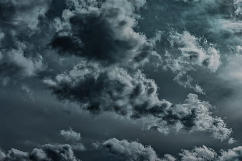 Foto, columbus skyer, skyer, cloudscape, overskyet, mørk, dagslys, dramatisk, himmel, lys, regn, naturskøn, storm, vejr, sky - himmel, skønhed i naturen, scenics - natur, baggrunde, ingen mennesker, lav vinkel visning, dramatisk himmel, natur, storm sky, ro, dag, udendørs, humørlig himmel, fuld ramme, hvid farve, ildevarslende, vind, meteorologi, blødhed, magt i naturen, tjavsede, 2K, CC0, offentligt domæne, royaltyfrie