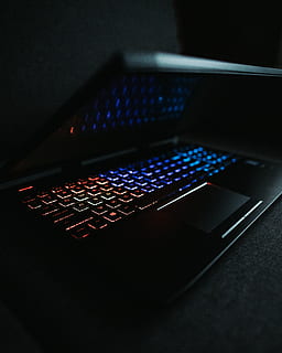 tietokone, näppäimistö, laitteisto, tietokoneen kovalevy, tietokoneen näppäimistö, elektroniikka, PC, kannettava tietokone, peli, tapetti, pelit, hp, rakkaus, tekniikka, taustakuvat, hiiri, monitori, LCD-näyttö, näyttö, kuvaruutu, sisällä, yhteys, lähikuva, viestintä, langaton tekniikka, ei ihmisiä, valaistu, pöytä, korkea kulma, ohjaus, tietokonelaitteisto, valikoiva tarkennus, kannettava tietoväline, tumma, yö-, tietokoneen avain, näppäimet, 5K, CC0, public domain, rojaltivapaa