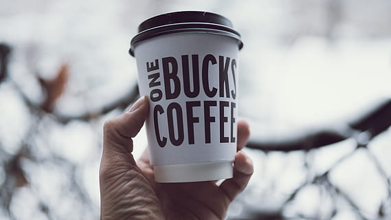 กาแฟ, หนึ่ง, bucks, มือ, หิมะ, ฤดูหนาว, ขาว, ชาย, โฮลดิ้ง, มือมนุษย์, ข้อความ, สคริปต์ตะวันตก, ส่วนหนึ่งของร่างกายมนุษย์, การสื่อสาร, มุ่งเน้นไปที่เบื้องหน้า, คนคนหนึ่ง, ใกล้ชิด, บุคคลที่ไม่รู้จัก, วัน, ดื่ม, กลางแจ้ง, ส่วนของร่างกาย, เลือกโฟกัส, ธีมการถ่ายภาพ, ผู้ใหญ่, ข่าวสาร, นิ้ว, ใบหน้าที่ถูกบดบัง, 8K, CC0, โดเมนสาธารณะ, ค่าลิขสิทธิ์ฟรี