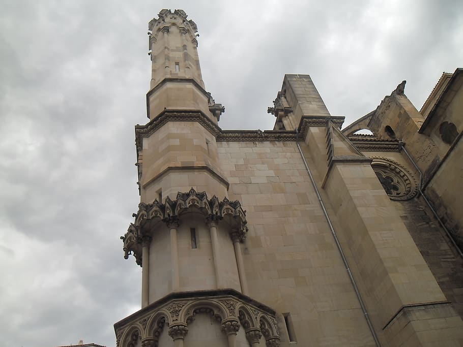 espanya, cuenca, núvol - cel, vista d’angle baix, cel, estructura construïda, arquitectura, exterior de l'edifici, cap gent, edifici, història, naturalesa, el passat, lloc de culte, religió, creença, destinacions de viatge, espiritualitat, dia, a l'aire lliure, viatjar, 2K