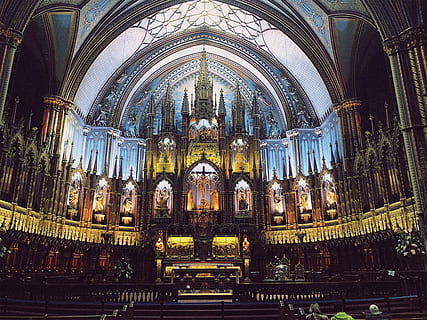 mehrfarbiger Innenraum der Kathedrale, die Architektur, Gebäude, Kirche, Altar, Apsis, Montreal, Quebec, drinnen, Glasmalerei, religiös, Religion, Montreal, Basilika, Basilika von Montreal, Notre Dame, Holzschnitzereien, Bibel, katholisch, Notre-Dame-Basilika von Montreal, Kirchen, Kanada, gebaute Struktur, Glauben, Anbetungsstätte, Spiritualität, Gebäudehülle, Reiseziele, Bogen, Geschichte, die Vergangenheit, Flachwinkelansicht, keine Leute, Glas, Decke, Architektur und Kunst, aufwendig, 4K, CC0, gemeinfrei, lizenzfrei