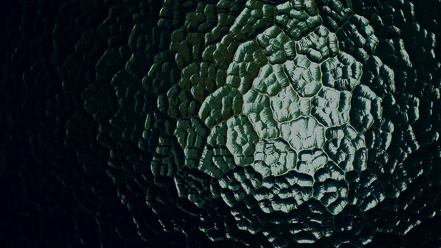 textura, patró, verd, vidre, fons, fossinats, cràter, fosc, verd fosc, antiguitat, marc complet, primer pla, cap gent, a l'interior, naturalesa, sòlid, dia, color negre, color verd, disseny, resum, forma, forma geomètrica, patró natural, aspre, efecte texturat, 4K