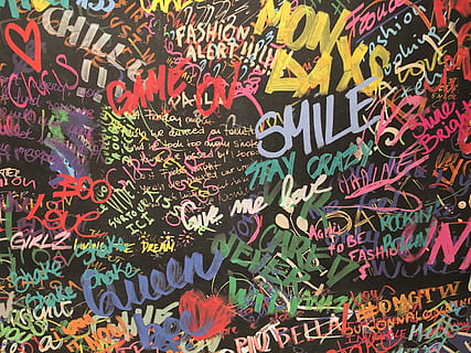 graffiti zeď, text, plakát, reklama, brožura, papír, leták, rukopis, graffiti, textura, štítek, duha, tapeta na zeď, barva, pouliční umění, pop, slov, abeceda, Černá tabule, Foto budka, konfety, vícebarevné, sdělení, nikdo, celý rám, pozadí, západní skript, výběr, variace, vzor, tvořivost, technologie, umění a řemesla, venku, nástěnný prvek, stavba, hojnost, non-západní skript, den, zpráva, 4K, CC0, veřejná doména, bez autorských práv