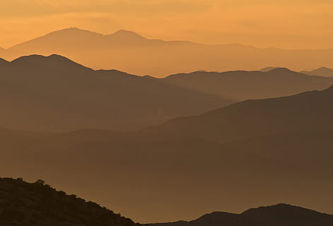 rækkevidde, mount, bjerg, bjergrige, natur, landskab, bjergkæde, skønhed i naturen, scenics - natur, himmel, miljø, solnedgang, silhuet, ro, rolig scene, ingen mennesker, sol, bjergtop, orange farve, ikke-urbane scene, udendørs, tåge, bjergrygge, 2K, CC0, offentligt domæne, royaltyfrie