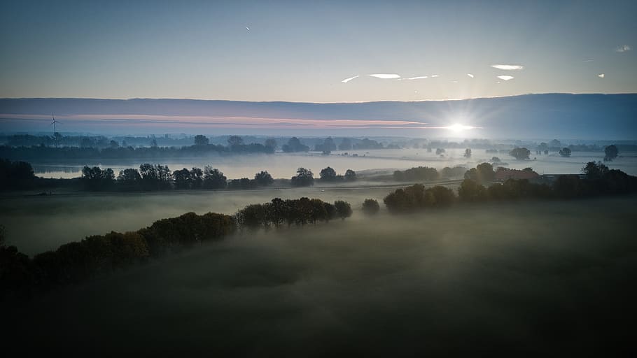 stromy, modrý, nebe, Příroda, červené nebe, venku, svítání, západ slunce, soumrak, Nizozemí, deventer, bolwerksweg, scenérie, krajina, oceán, moře, voda, světlo, klid, mlha, scenics - příroda, klidné scény, krása v přírodě, nikdo, strom, životní prostředí, idylický, slunce, rostlina, slunečního světla, mrak - nebe, mimoměstské scény, přistát, mlhavý, 4K