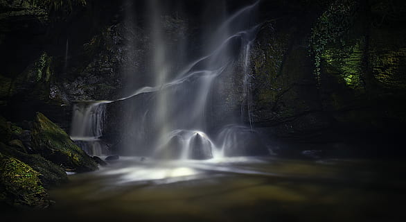 Wasserfall Tapete, verwischen, Tageslicht, Umgebung, fließen, Landschaft, Langzeitbelichtung, Moos, moosige Felsen, Natur, Naturfotografie, draußen, Fluss, Felsen, szenisch, Spritzen, Steine, Zeitraffer, Wasser, Wasserfälle, Wasserfall, Szenen - Natur, Bewegung, Schönheit in der Natur, Rock - Objekt, Baum, solide, Pflanze, Rock, Bewegungsunschärfe, Kraft in der Natur, Leistung, keine Leute, fließendes Wasser, fließend, Regenwald, 2K, CC0, gemeinfrei, lizenzfrei
