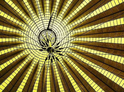Struktur, Hintergrund, Berlin, Deutschland, Potsdamer Platz, Sony Center, Gebäude, Muster, stehlen, modern, Stahlstruktur, Dach, Glasfassade, Dachkonstruktion, Sehenswürdigkeiten, die Architektur, futuristisch, farbig, Fenster, Licht, Hölle, Perspektive, Detail, golden, Flachwinkelansicht, Decke, gebaute Struktur, Geometrische Figur, Design, gestalten, beleuchtet, keine Leute, Kreis, drinnen, direkt darunter, Lichtanlage, Vollbild, Hintergründe, Dekoration, Kuppel, architektonisches Merkmal, hängend, konzentrisch, aufwendig, 2K, CC0, gemeinfrei, lizenzfrei