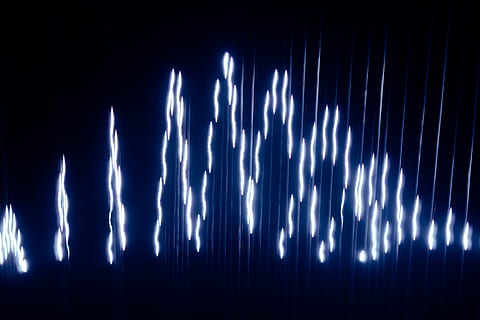 éclairage, lumière, LED, bougie, blanc, abstrait, photo, , vague, fond d'écran, la musique, bleu, néon, en plein air, nuit, la nature, Diwali, texte, vie nocturne, aurore, panoramique, fond noir, personne, illuminé, embrasé, foncé, à l'intérieur, prise de vue en studio, modèle, lumière - phénomène naturel, mouvement, matériel d'éclairage, science, La technologie, futuriste, 5K, CC0, domaine public, libre de droits