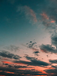cielo arancione, nuvole, crepuscolo, natura, cielo, Alba, tramonto, nuvola - cielo, bellezza nella natura, la tranquillità, Inquadratura dal basso, scenics - natura, scena tranquilla, nessuno, sfondi, idilliaco, all'aperto, fotogramma intero, colore arancione, cielo drammatico, Luna, cielo lunatico, meteorologia, 4K, CC0, dominio pubblico, privo di copyright
