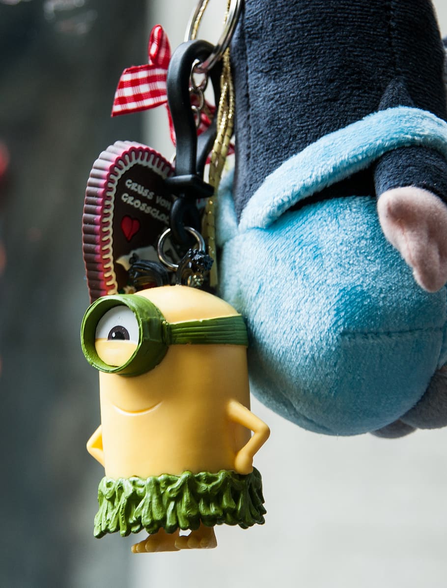 minion, tràilers, pixar, representació, primer pla, joguina, centrar-se en primer pla, art i artesania, representació humana, cap gent, creativitat, dia, a l'aire lliure, diversió, fauna animal, humor, roba, 2K