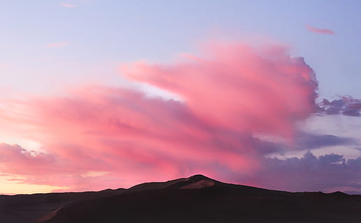 núvol, cel, duna, moutain, posta de sol, rosa, muntanya, bellesa a la natura, núvol - cel, escenics - natura, color rosa, cap gent, naturalesa, medi ambient, silueta, paisatge, escena no urbana, erupció, terra, escena tranquil·la, tranquil·litat, vespre, volcà, geologia, a l'aire lliure, poder a la natura, cim de muntanya, 4K, CC0, domini públic, lliure de regalies