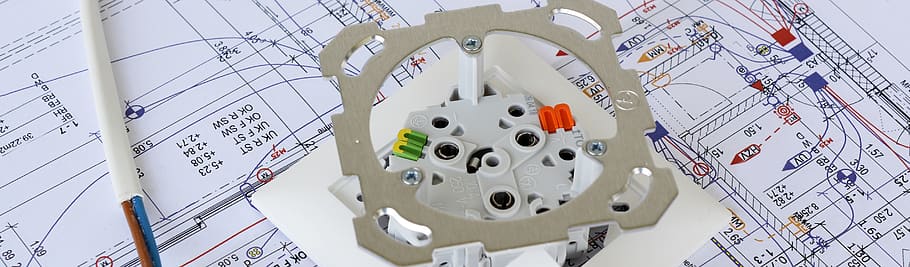 elektrik, endoll, corrent, energia, Font d'alimentació, cable, sòcol múltiple, planificació, instal·lació elèctrica, connexions, símbols, capçalera, banner, imatge de capçalera, equipament, tecnologia, cap gent, a l'interior, complexitat, maquinària, indústria, primer pla, objectes fets per l’home, fet per l'home, salut i medicina, naturalesa, Color blanc, vista d’angle alt, recerca, educació, experiment científic, ciència, arquitectura, equipament elèctric, aliatge, 5K