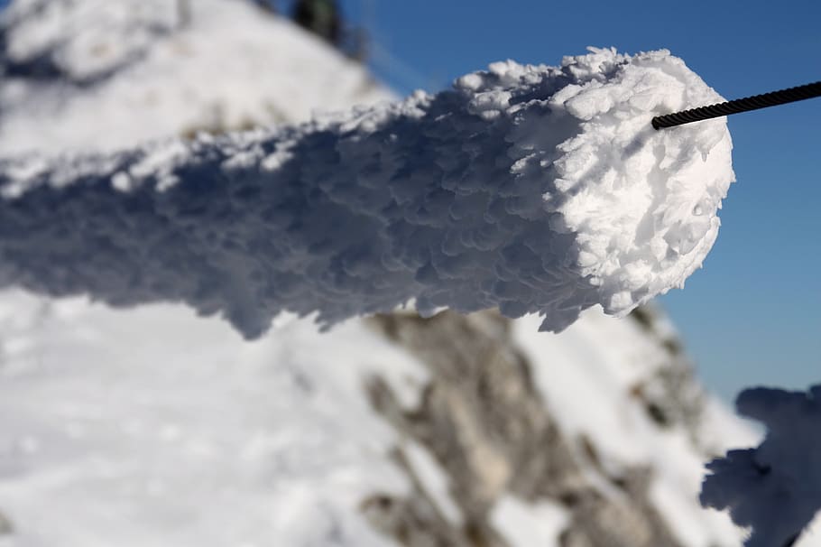 vinter, sne, is, kold, alpine, frost, krystaller, himmel, panorama, stålkabel, vinter magi, bjerg, kold temperatur, Frosset, fokus på forgrunden, natur, dag, hvid farve, tæt på, udendørs, bedrift, skønhed i naturen, hånd, miljø, plante, sky - himmel, varme tøj, 2K