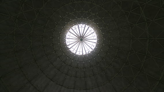 baltos lubos, architektūra, pastatas, langas, stoglangis, bokštas, laikrodzio bokstas, Sevilla, Ispanija, kupolas, apse, kambarys, pobūvių salė, patalpose, išlenktas, skliautinės lubos, arka, stogas, menas, modernus menas, kalėjimas, modelį, figūra, geometrinės formos, ratą, pastatyta struktūra, nėra žmonių, dizainas, visą kadrą, viršutinė riba, žemas kampo vaizdas, saulės šviesa, tiesiogiai žemiau, fonas, puošnus, 5K, CC0, Viešasis domenas, nemokamai
