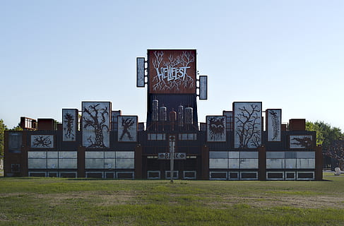 Francie, clisson, peklo, nebe, architektura, stavba, čisté nebe, tráva, Příroda, pole, den, exteriér budovy, nikdo, rostlina, přistát, kopie prostor, venku, text, budova, kov, strom, krajina, město, 5K, CC0, veřejná doména, bez autorských práv