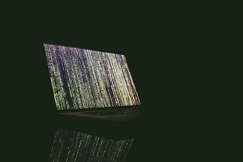 accès, algorithme, binaire, octets, code, codé, la communication, ordinateur, connectivité, la criminalité, criminel, cryptographie, cyberespace, dommage, Les données, cryptage des données, numérique, électronique, Crypter, cryptage, à l'intérieur, éducation, publication, fond noir, prise de vue en studio, livre, espace de copie, personne, grand groupe d'objets, nature morte, fermer, empiler, livre à couverture rigide, apprentissage, objet unique, coupé, la nature, sagesse, papier, foncé, 5K, CC0, domaine public, libre de droits