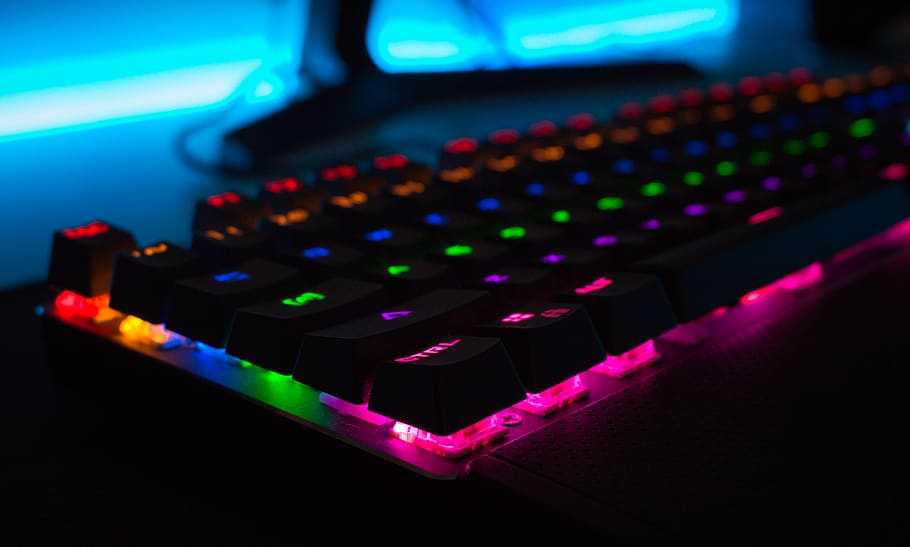 tastiera nera, computer hardware, hardware, elettronica, tastiera del computer, tastiera, Zagabria, Croazia, consolle, tecnologia, illuminato, mixer audio, avvicinamento, multicolore, equipaggiamento audio, cultura artistica e intrattenimento, in casa, musica, controllo, nessuno, connessione, attrezzatura per la registrazione del suono, attrezzatura, luce - fenomeno naturale, tecnologia wireless, comunicazione, computer, discoteca, attrezzatura informatica, vita notturna, miscelazione, materiale elettrico, 5K