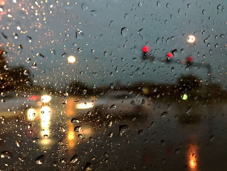 pioggia, piovoso, finestra, finestra piovosa, acqua, auto, semaforo, intersezione, luce rossa, riflessione, strada, bokeh, far cadere, bagnato, vetro - materiale, trasparente, stagione piovosa, natura, interno del veicolo, goccia di pioggia, illuminato, nessuno, città, concentrarsi sulle conoscenze acquisite, in casa, mezzi di trasporto, bicchiere, 4K
