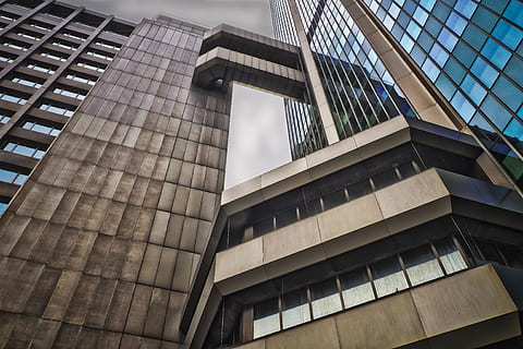 arquitectura, modern, edifici, façana, casa, gratacels, düsseldorf, edifici d'oficines, geomètric, tir en angle baix, finestra, ciutat, cel, urbà, vidre, resum, mirall de vidre, edifici modern d’altura, edifici modern, arquitectura moderna, centre de la ciutat, façanes de vidre, frontal de vidre, façana de la casa, alt, finestra de vidre, vista sobre la ciutat, estructura, estructura construïda, exterior de l'edifici, vista d’angle baix, exterior d’edifici d’oficines, oficina, cap gent, dia, vidre - material, alta - alta, reflexió, a l'aire lliure, patró, naturalesa, 4K, CC0, domini públic, lliure de regalies