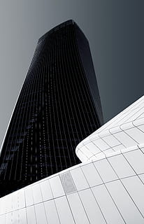 edifici de vidre negre, perspectiva, edifici, panell, to, arquitectura, textura, patró, llum, curf, línia, zaha hadid, milano, construcció, girar, modern, arquitectura moderna, edifici modern, disseny modern, corba, gratacels, edifici d'oficines, negocis, reflexió, finestra, estructura construïda, escena urbana, exterior de l'edifici, façana, vidre - material, futurista, districte del centre de la ciutat, torre, ciutat, acer, alta - alta, blau, cap gent, paisatge urbà, industria de la construcció, punt de fuga, resum, forma geomètrica, oficina, Finances, vida de ciutat, cel, a l'aire lliure, fons, 8K, CC0, domini públic, lliure de regalies