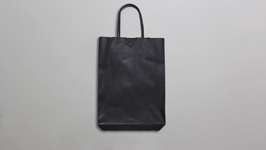 bossa, negre, blanc, objecte, mínim, tir de l'estudi, còpia espai, cap gent, a l'interior, sol objecte, penjant, fons blanc, primer pla, color negre, absència, metall, en blanc, natura morta, tallar, gris, senzillesa, gestionar, perxa, funció de construcció de parets, color plata, accessori personal, 2K
