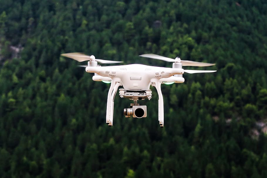 Luftaufnahme, Kamera, Drohne, Flug, fliegen, draußen, Technologie, Spionage, Fotografie, fliegend, in der Luft, Pflanze, Bewegung, Baum, Überwachung, Fotografie-Themen, keine Leute, Kamera - Fotoausrüstung, Natur, Tag, futuristisch, Medienausstattung, modern, Transport, Luftfahrzeug, Transportmittel, 5K